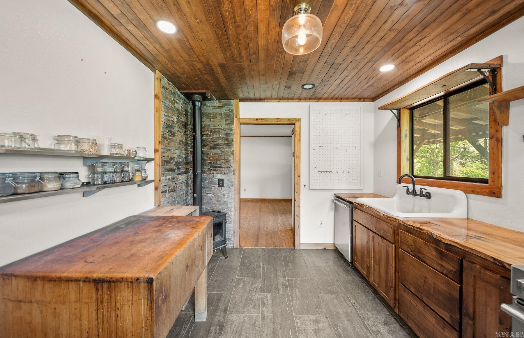 The Jasper Retreat