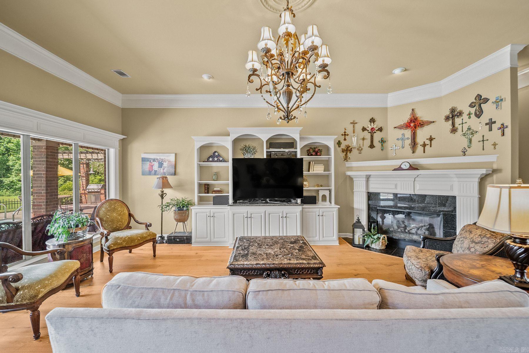 127 Grenoble Circle