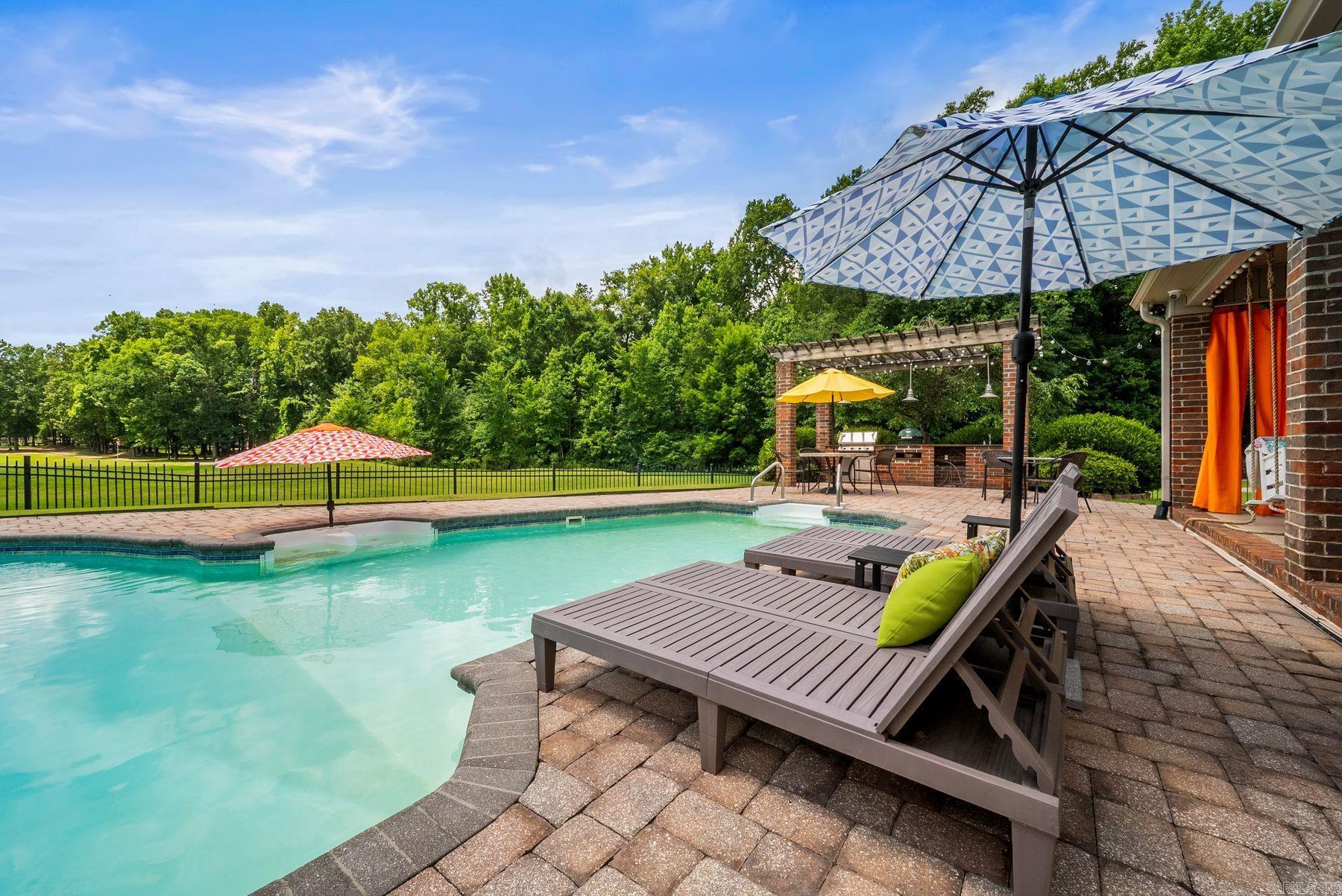 127 Grenoble Circle