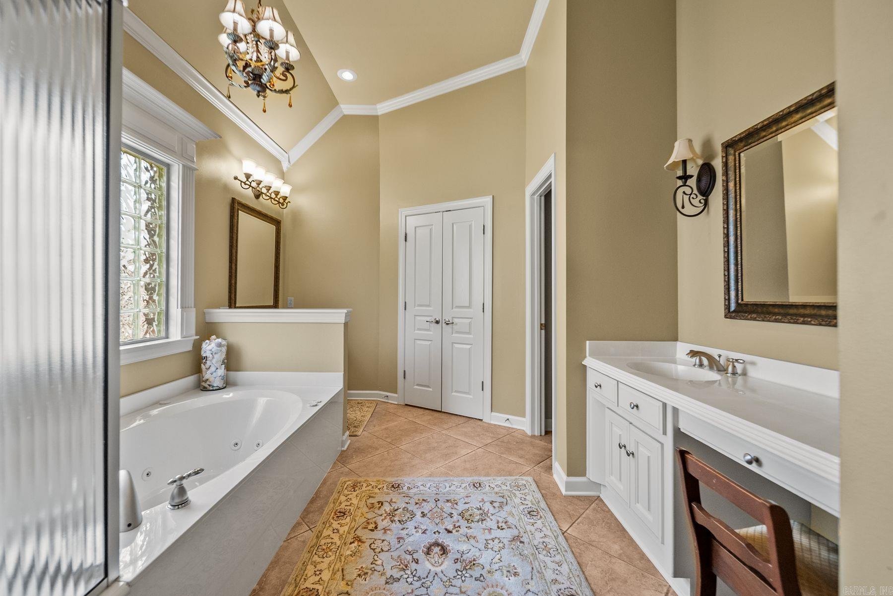 127 Grenoble Circle