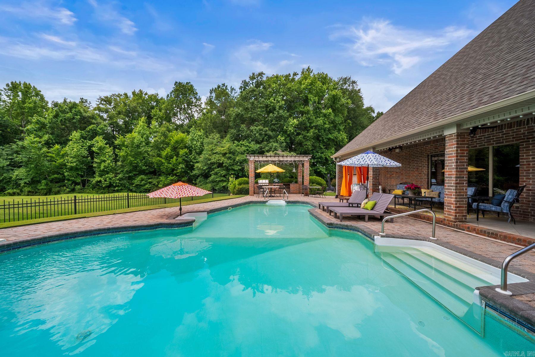 127 Grenoble Circle