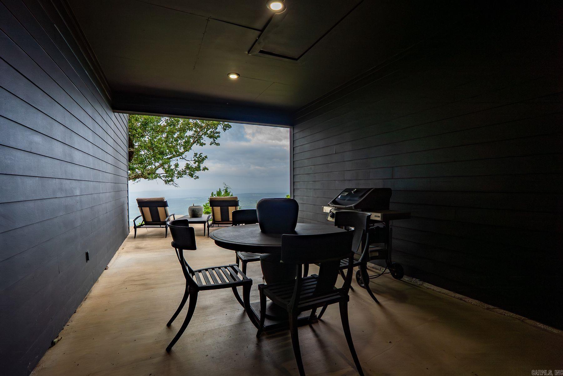 11334 Pool Hollow Road