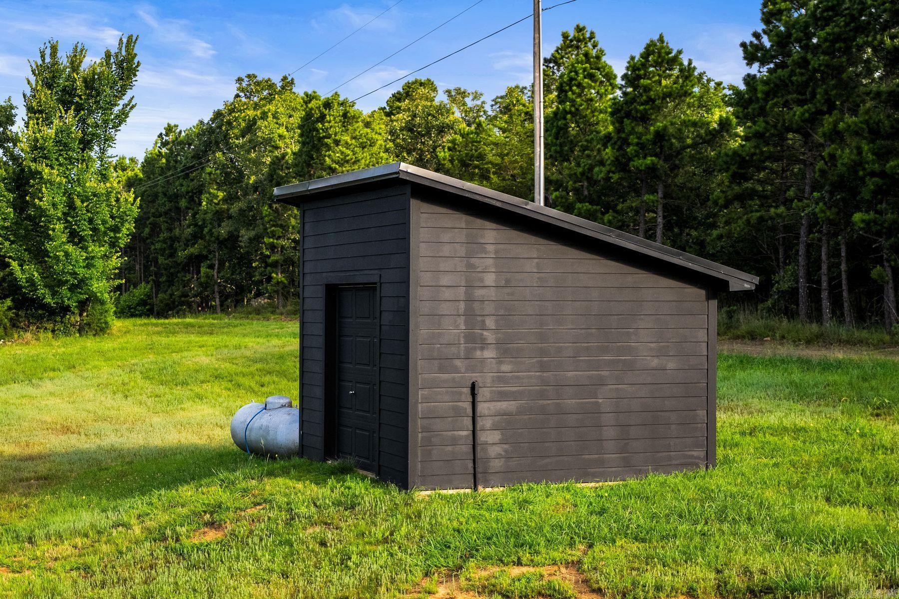 11334 Pool Hollow Road