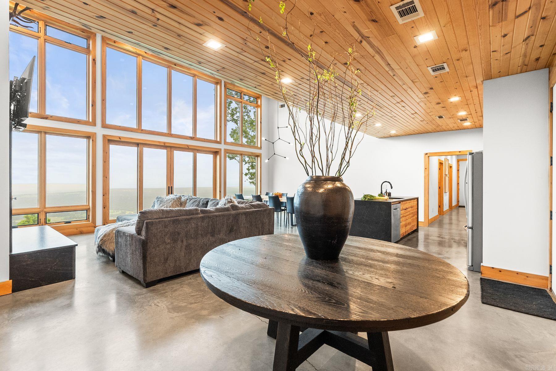11334 Pool Hollow Road