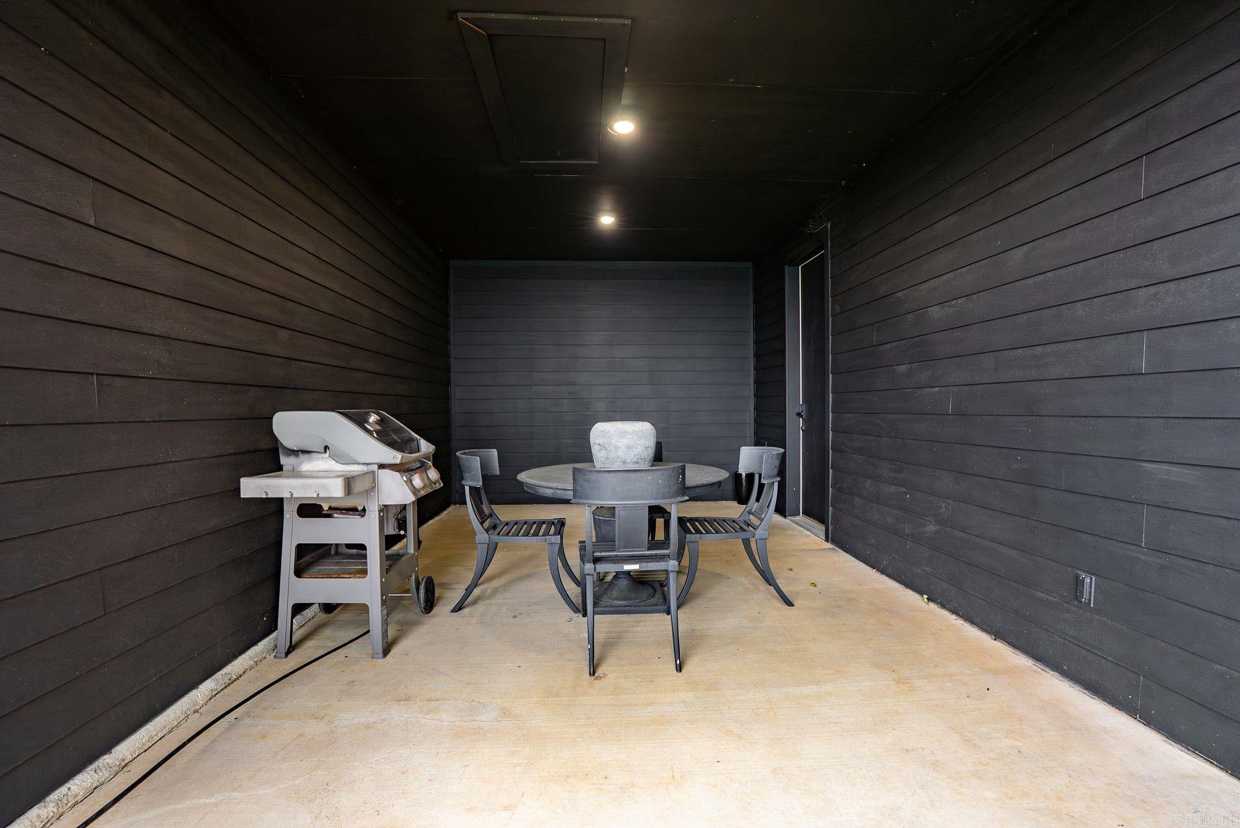 11334 Pool Hollow Road