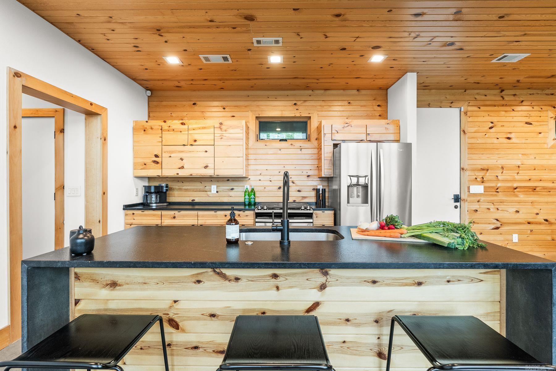 11334 Pool Hollow Road