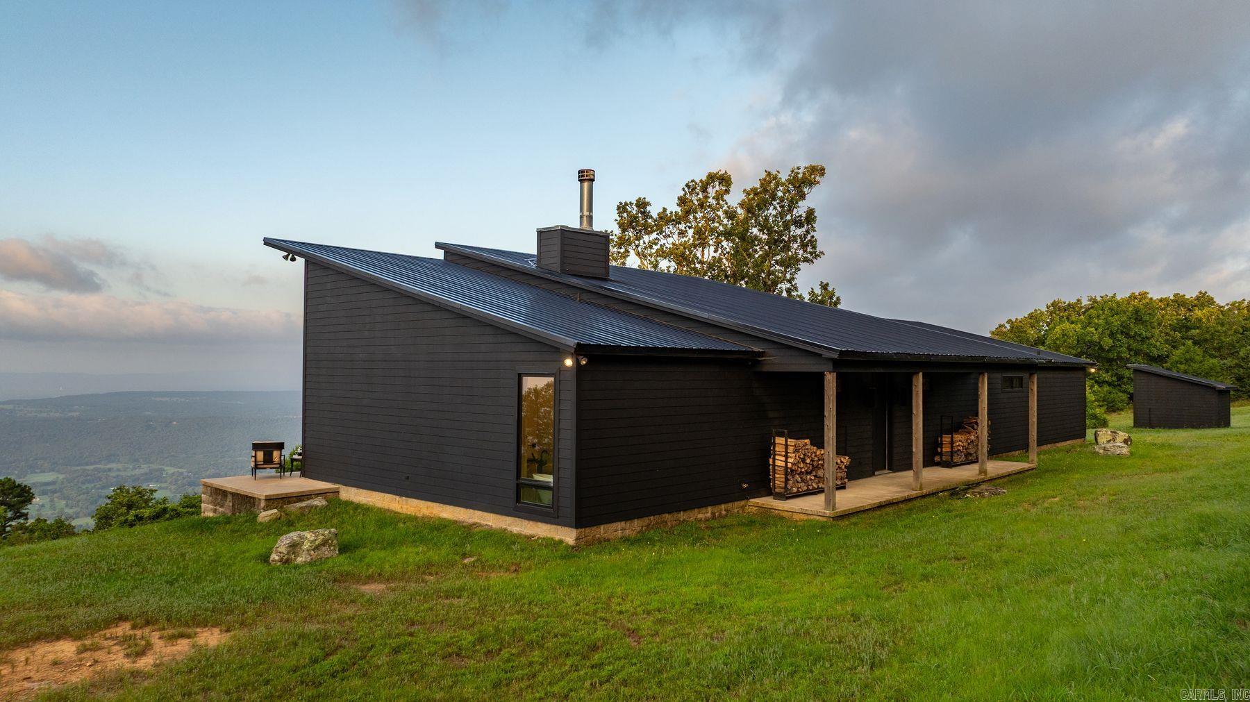 11334 Pool Hollow Road