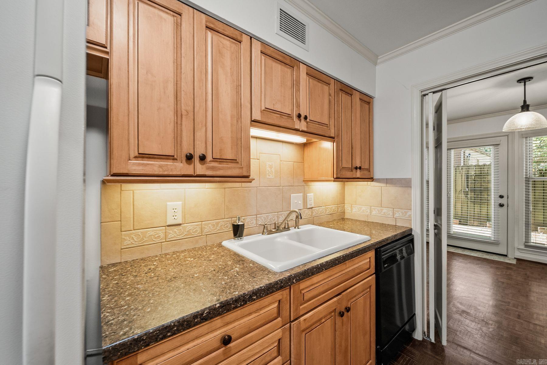 2805 Foxcroft Road Unit: 204