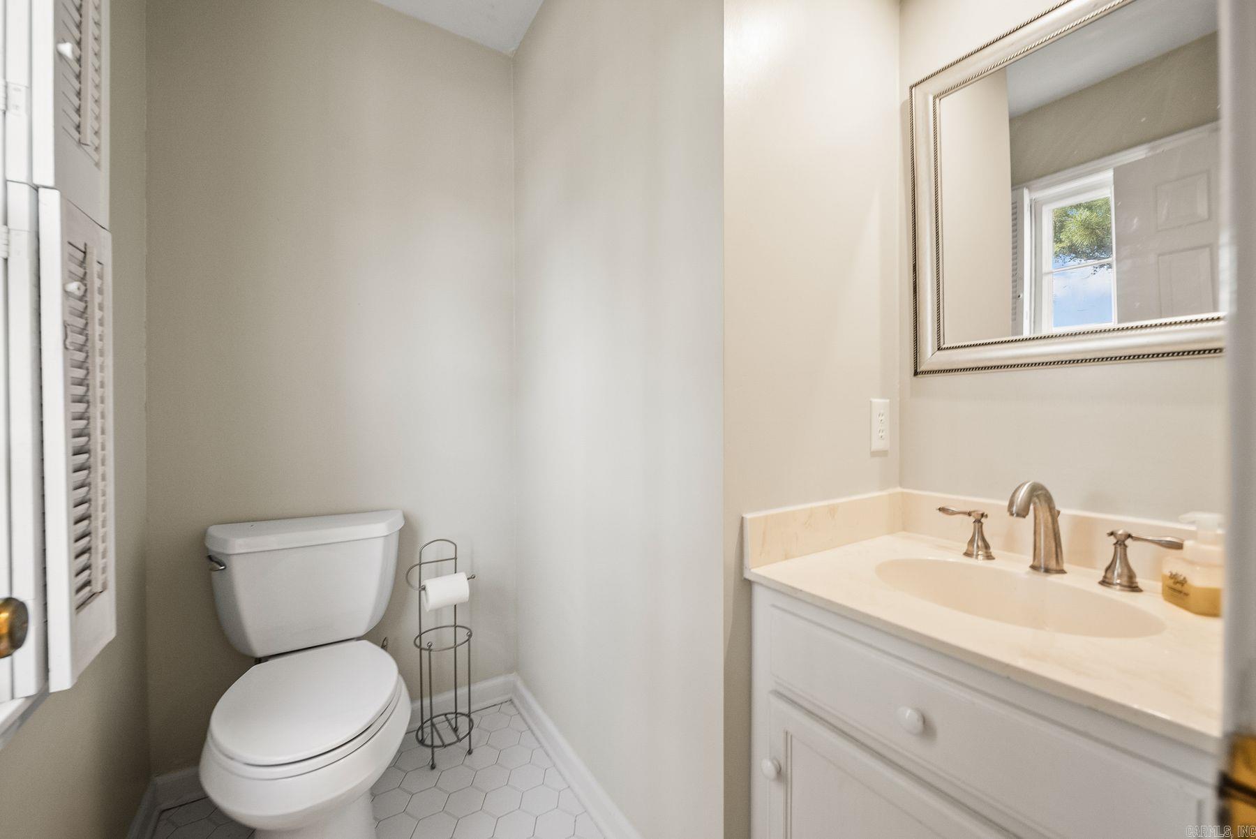 2805 Foxcroft Road Unit: 204