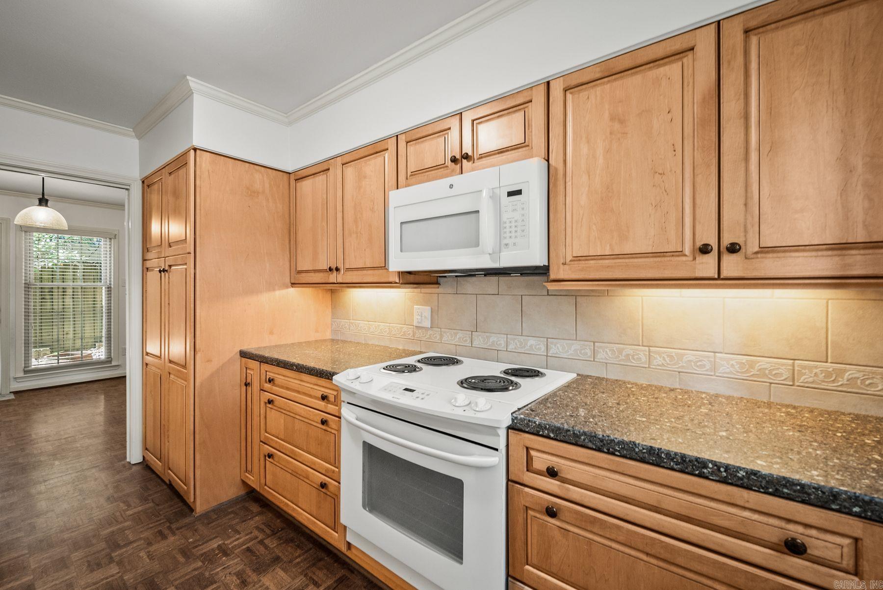 2805 Foxcroft Road Unit: 204