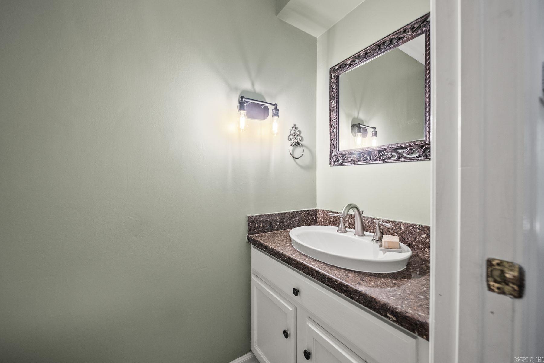 2805 Foxcroft Road Unit: 204