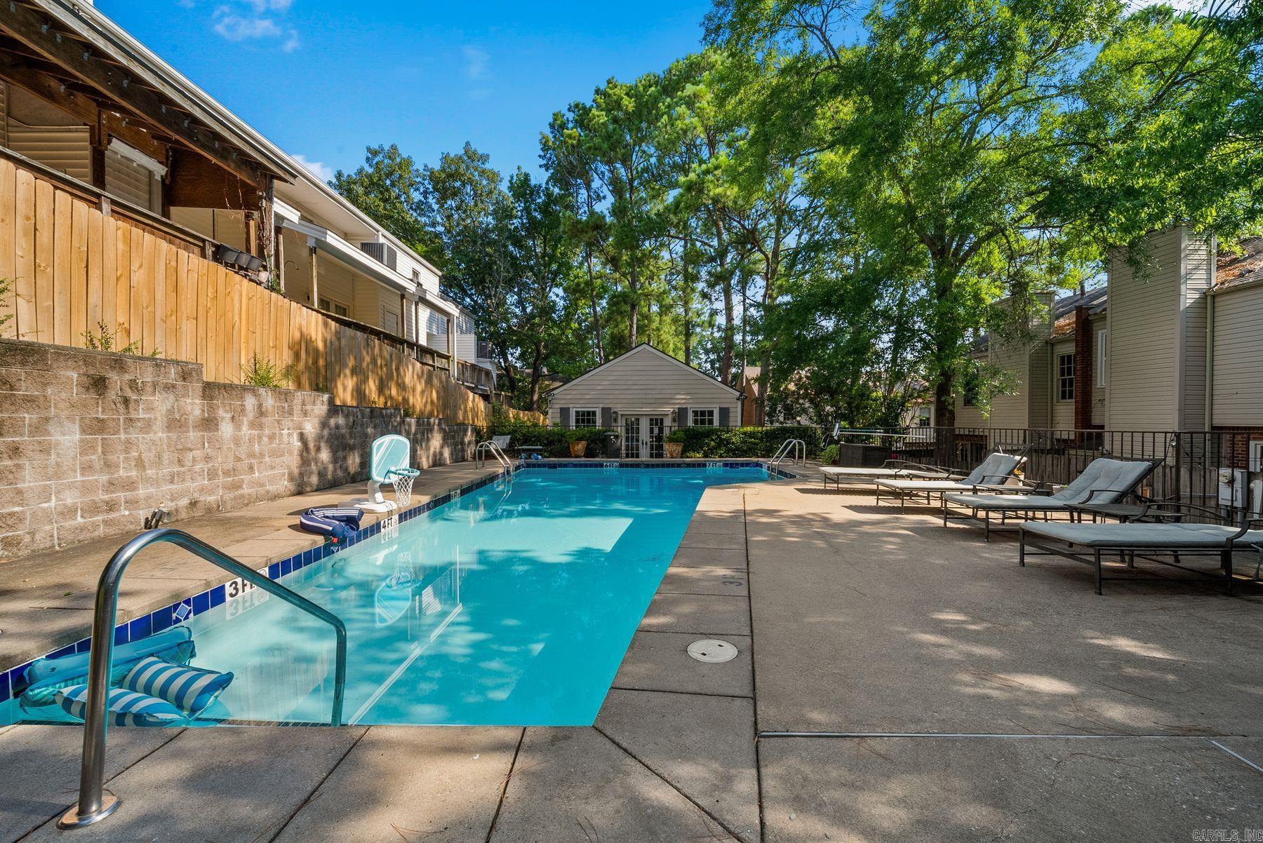 2805 Foxcroft Road Unit: 204