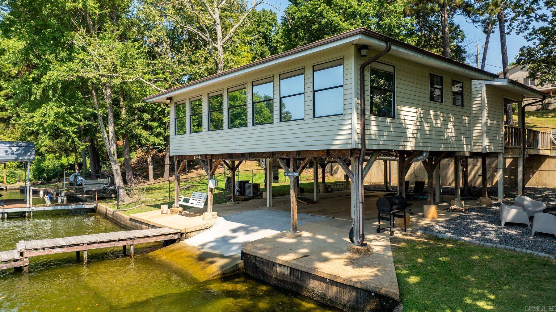 325 Galveston Rd Drive
