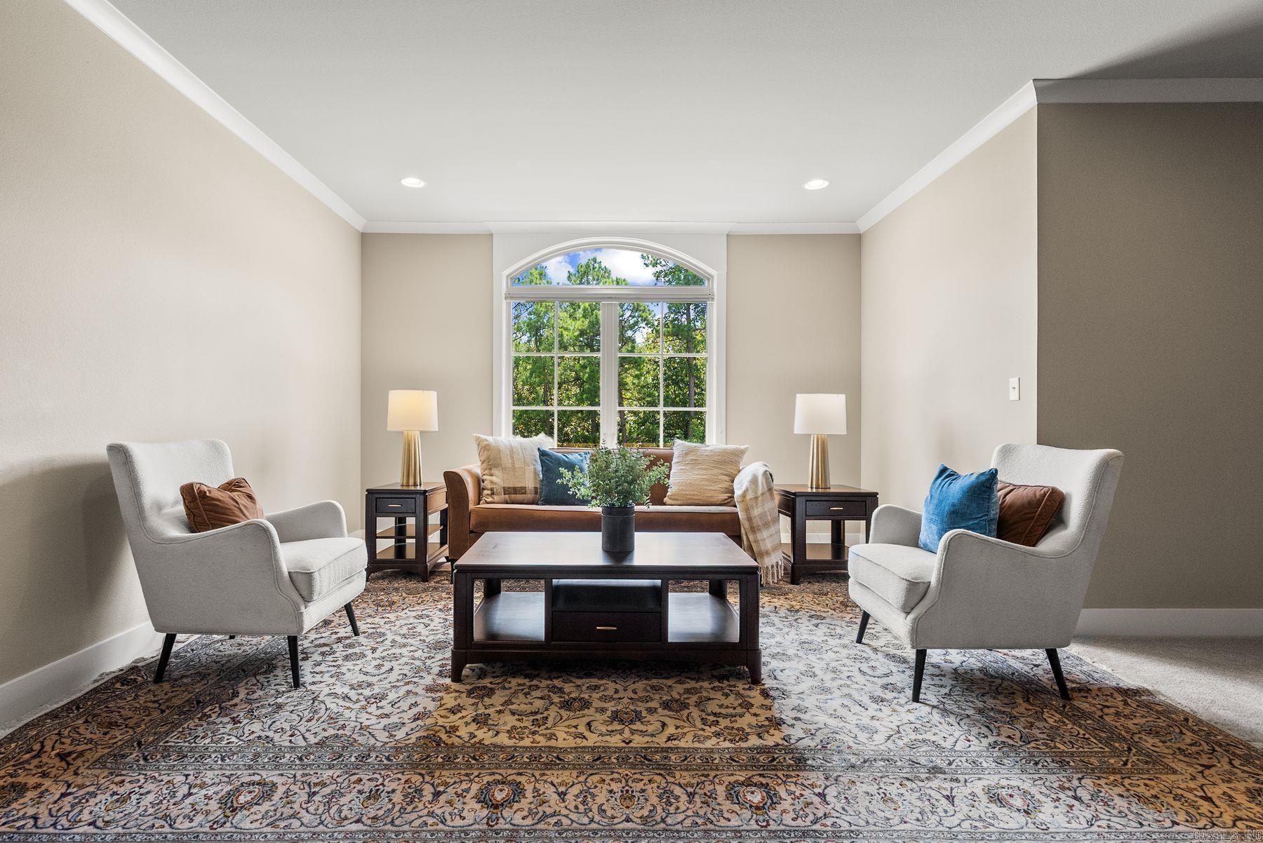 100 Eagle Pass Cove