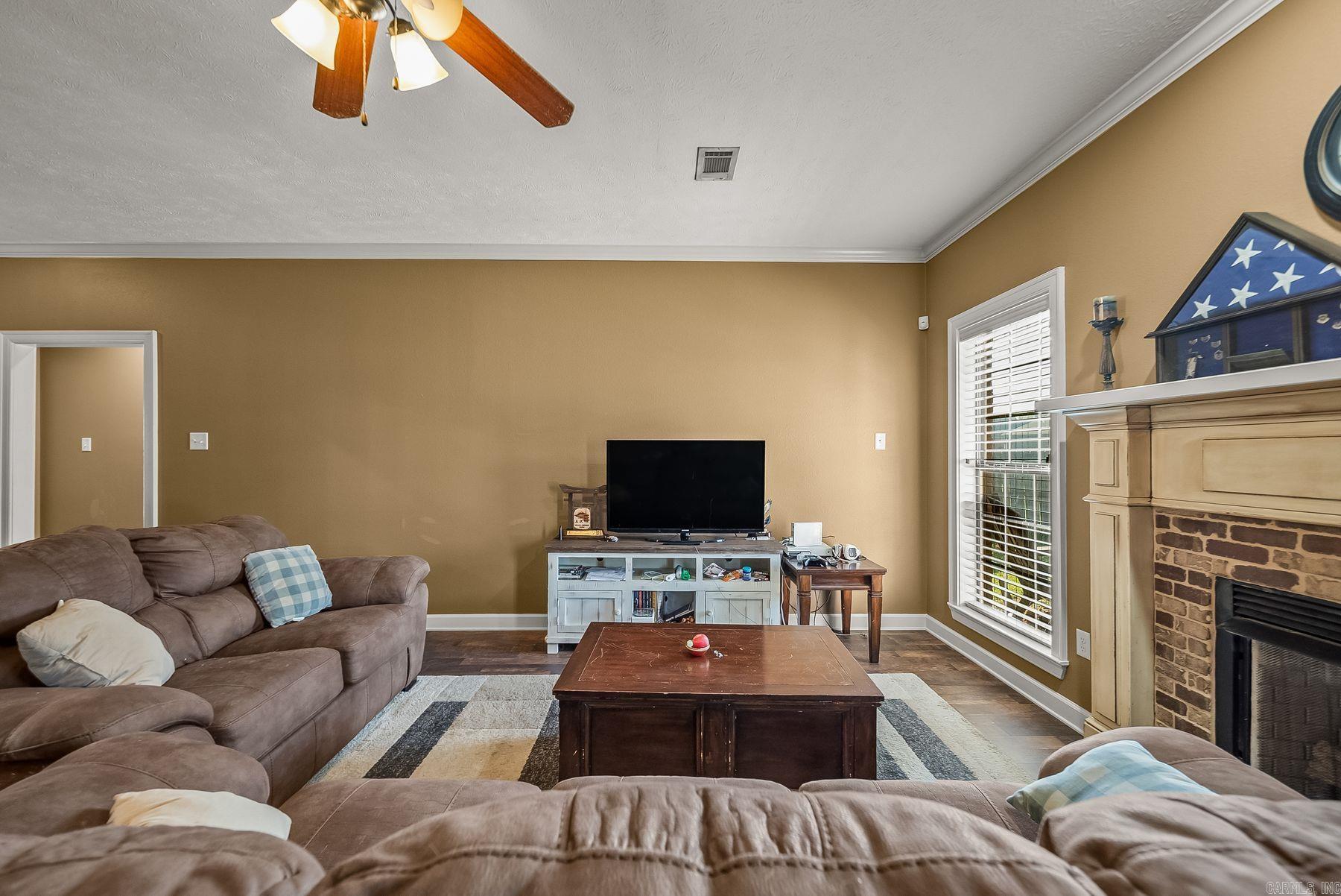 14 Oak Tree Circle