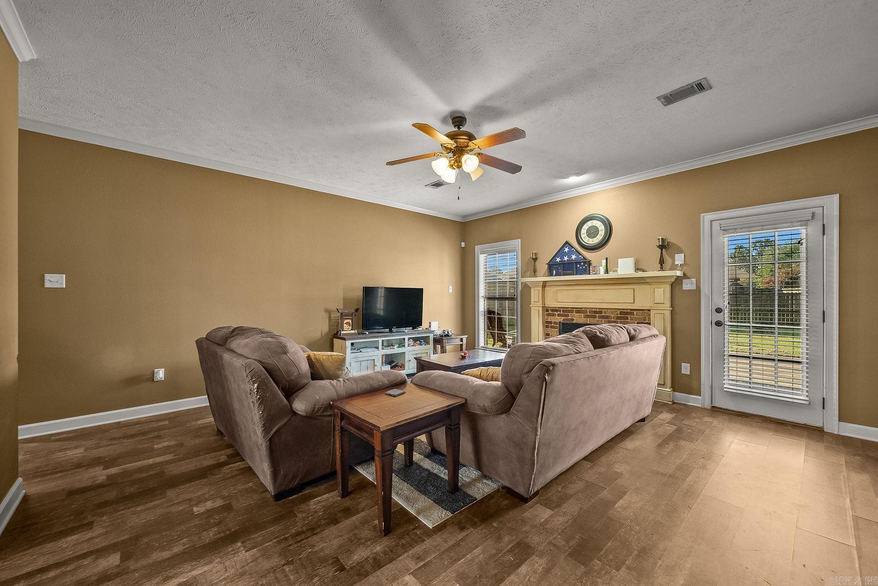 14 Oak Tree Circle