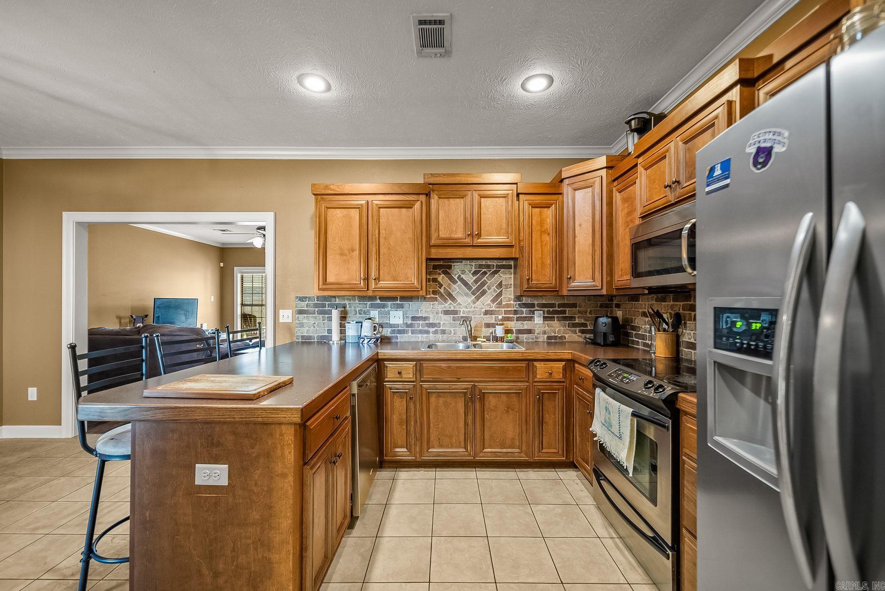 14 Oak Tree Circle