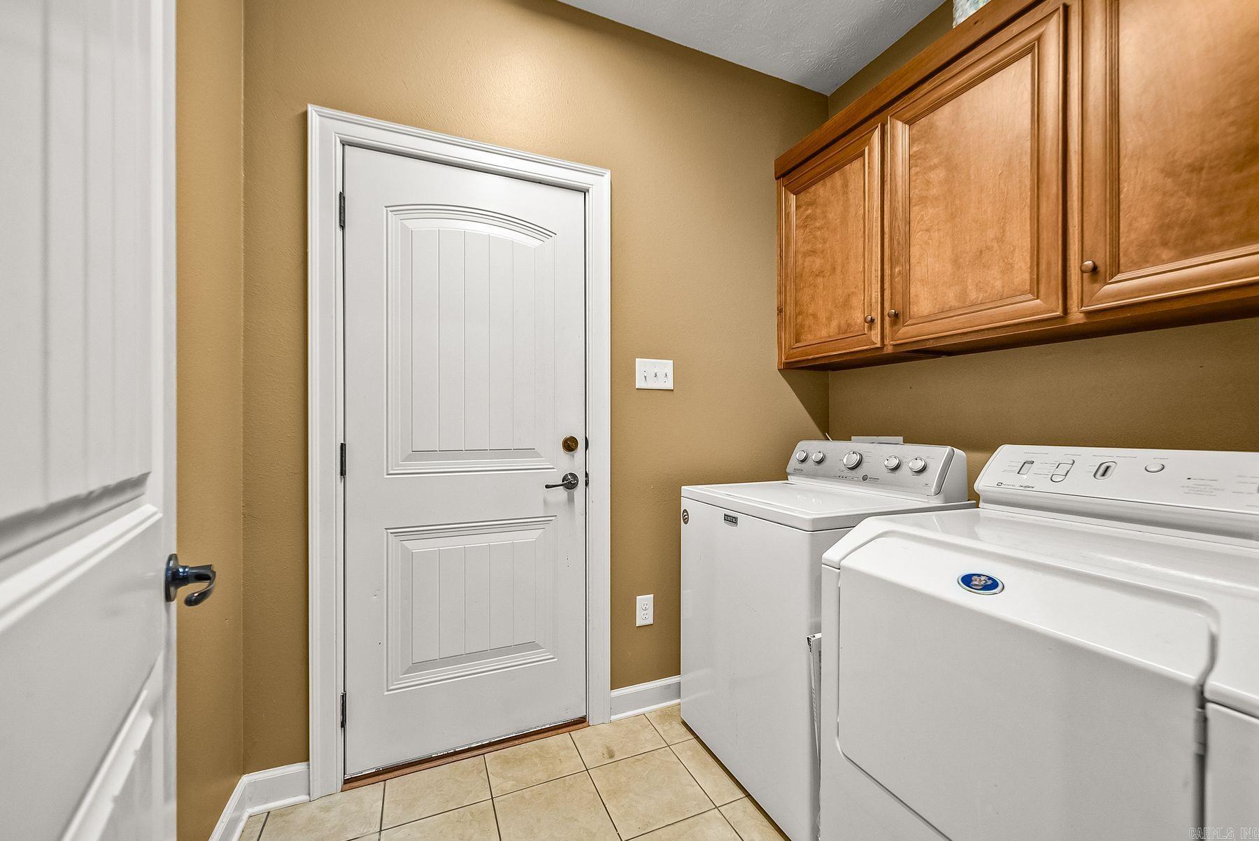 14 Oak Tree Circle