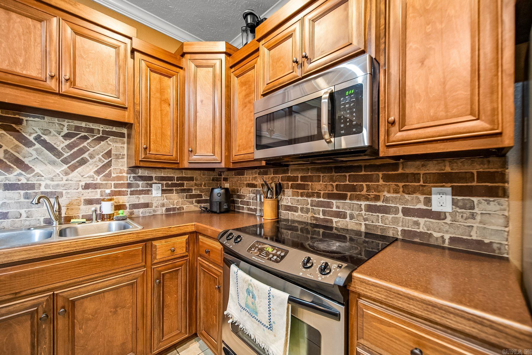 14 Oak Tree Circle