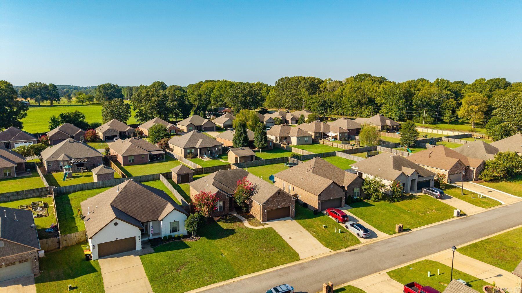 14 Oak Tree Circle