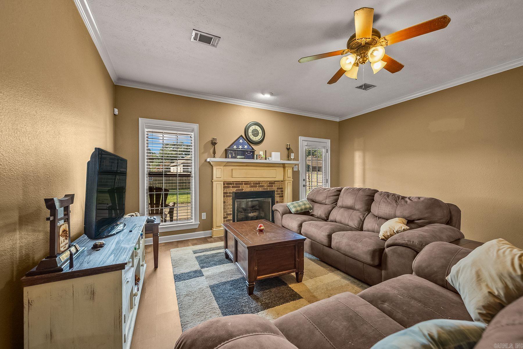 14 Oak Tree Circle