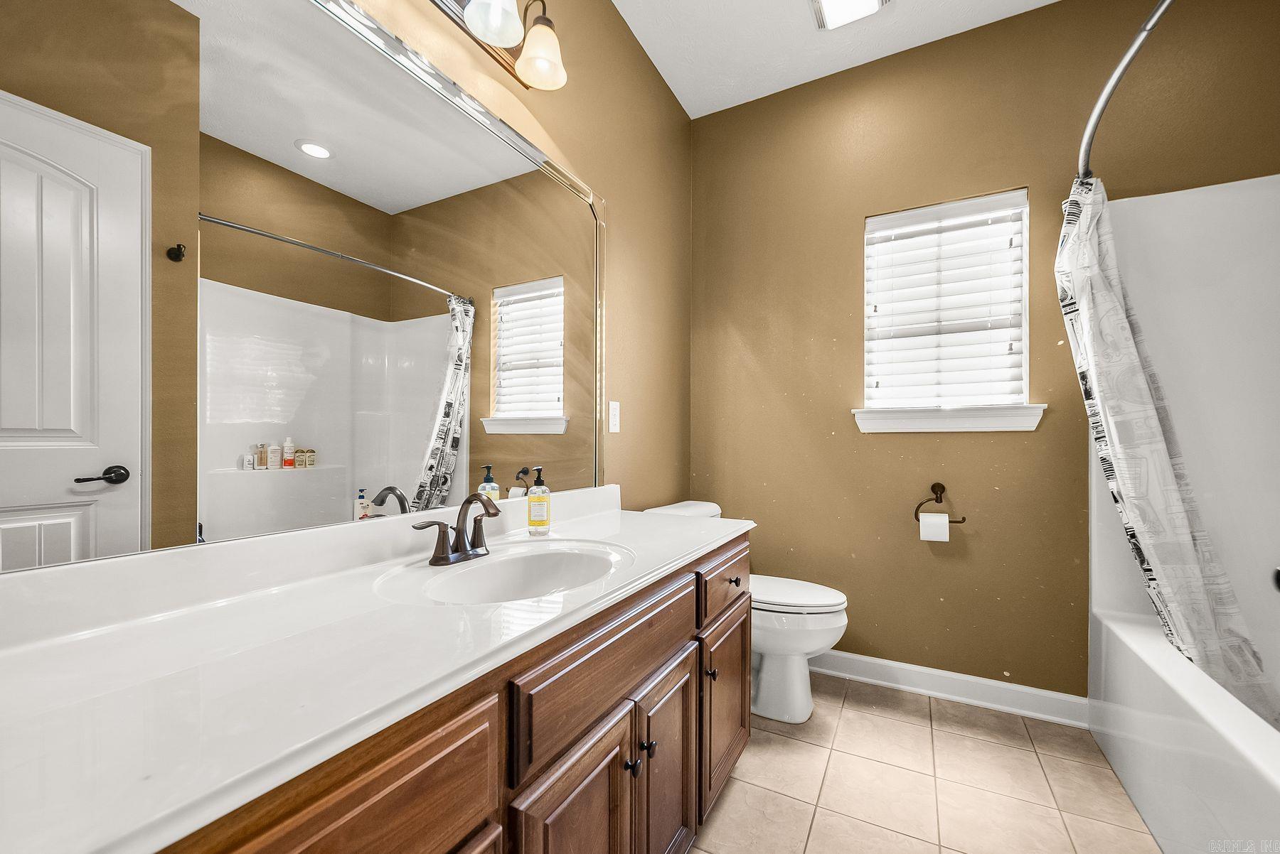 14 Oak Tree Circle
