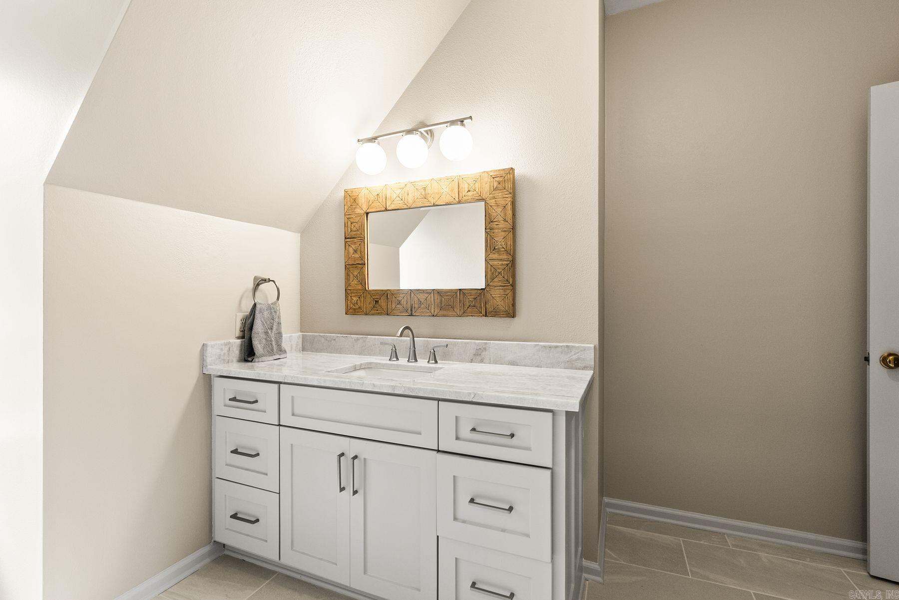 5 Ridgeview Court