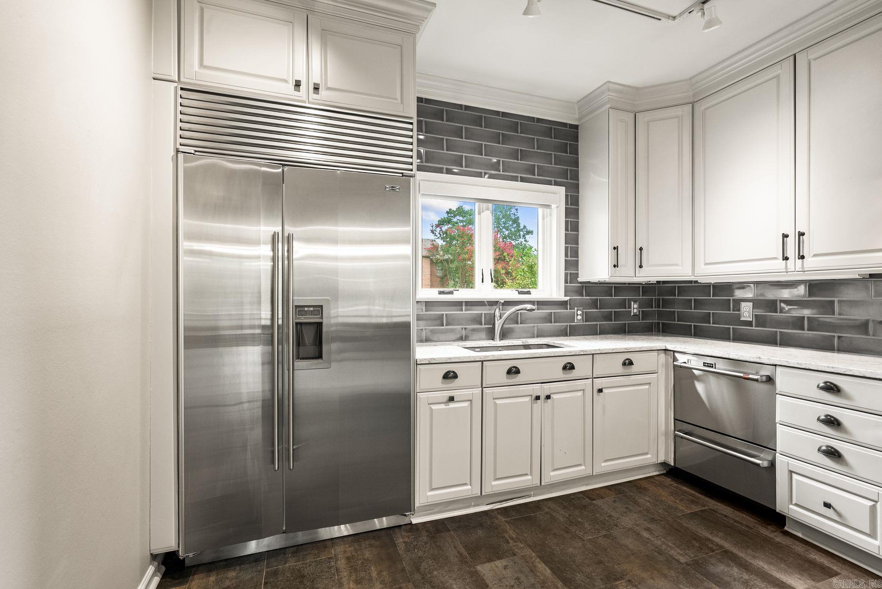 5 Ridgeview Court