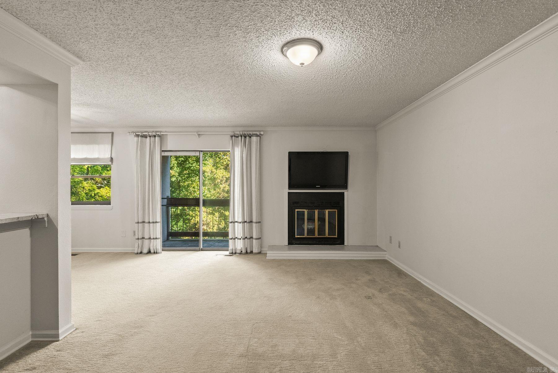 301 Kings Row #103 Drive