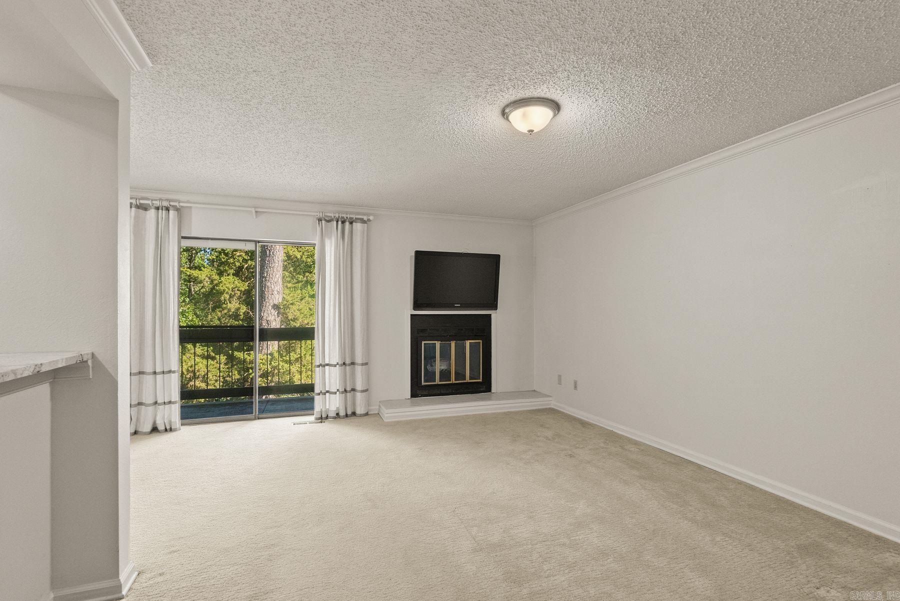 301 Kings Row #103 Drive