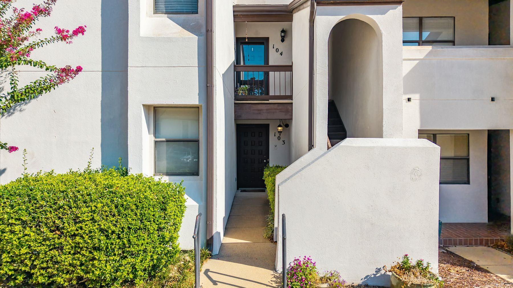 301 Kings Row #103 Drive