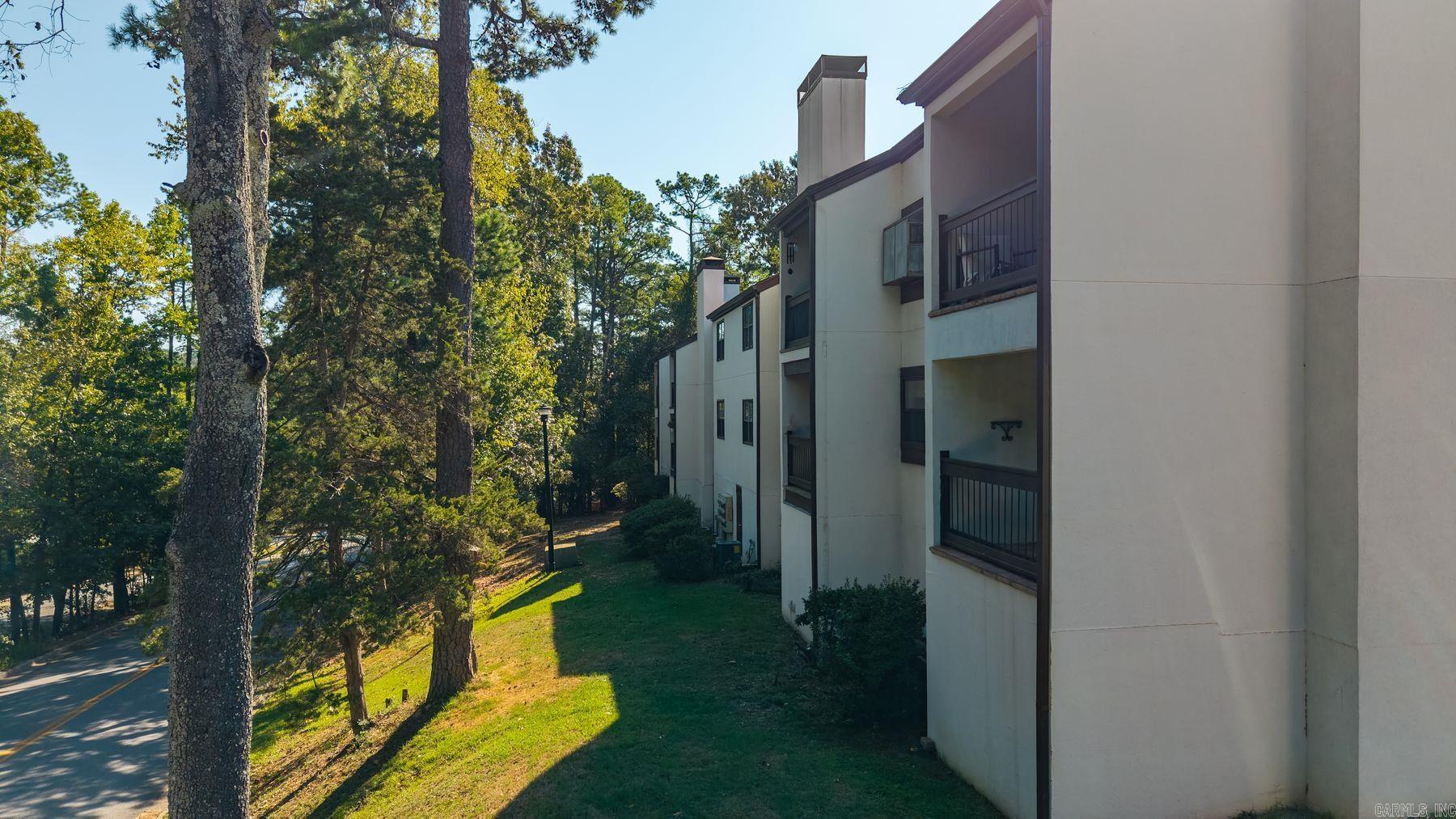 301 Kings Row #103 Drive