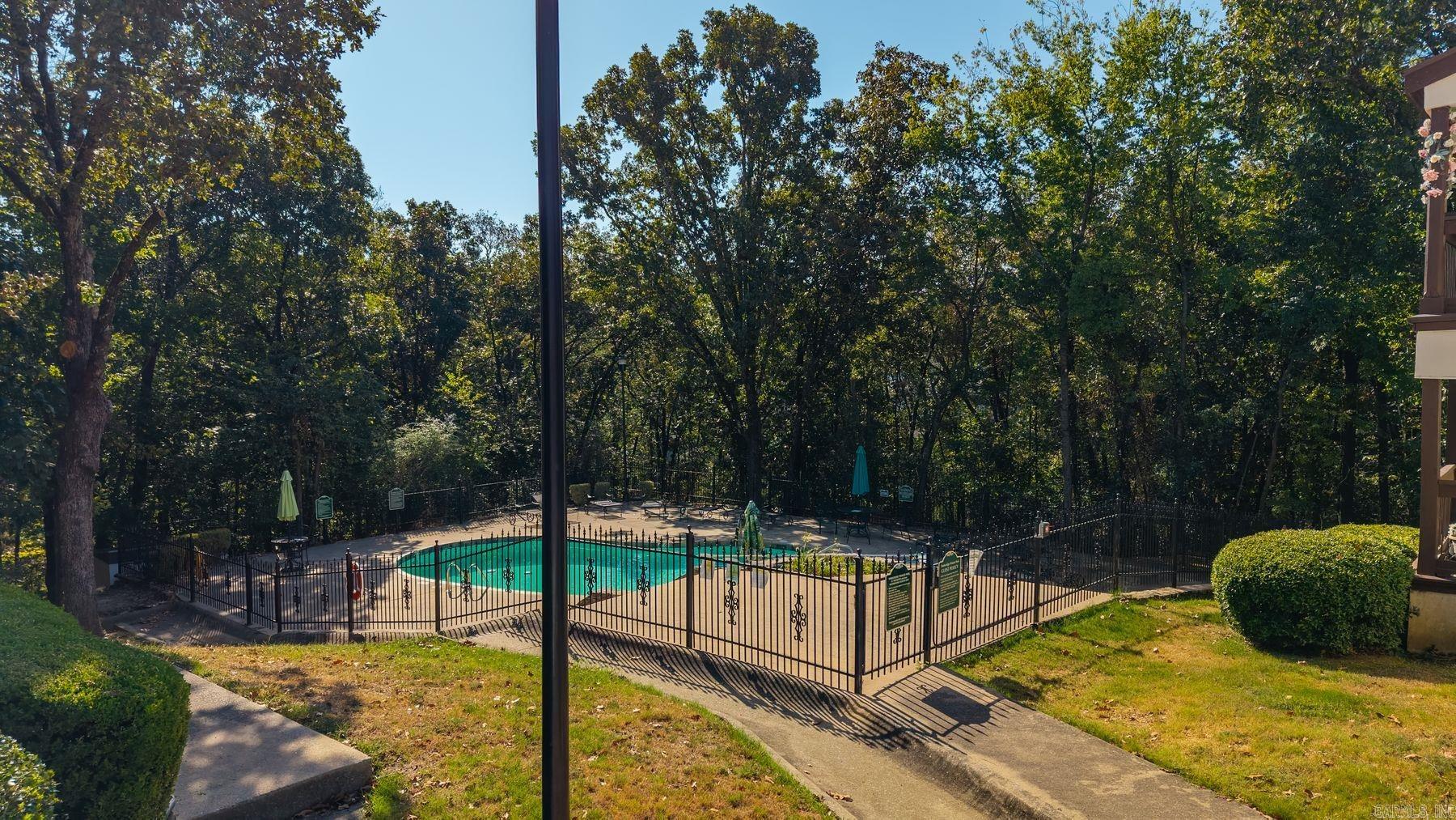 301 Kings Row #103 Drive