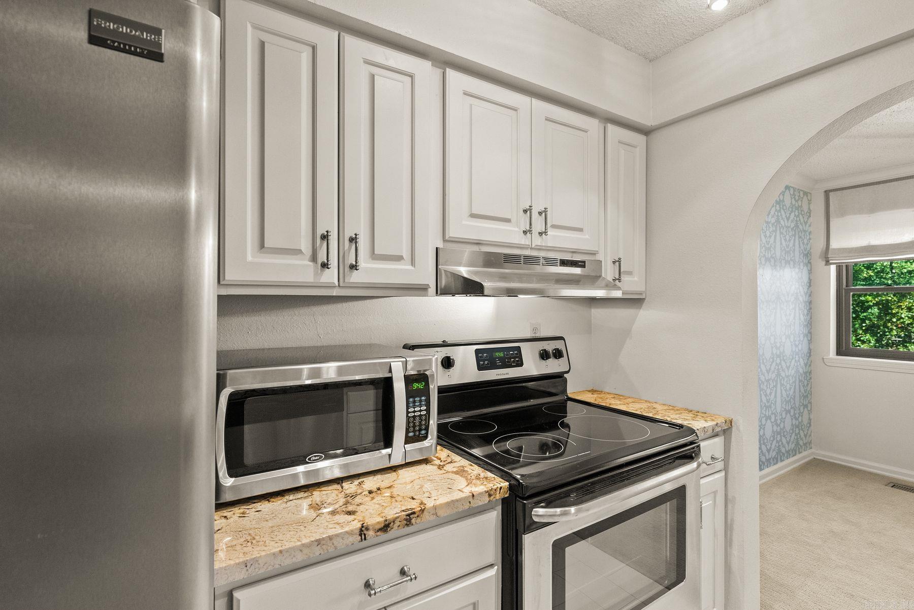301 Kings Row #103 Drive