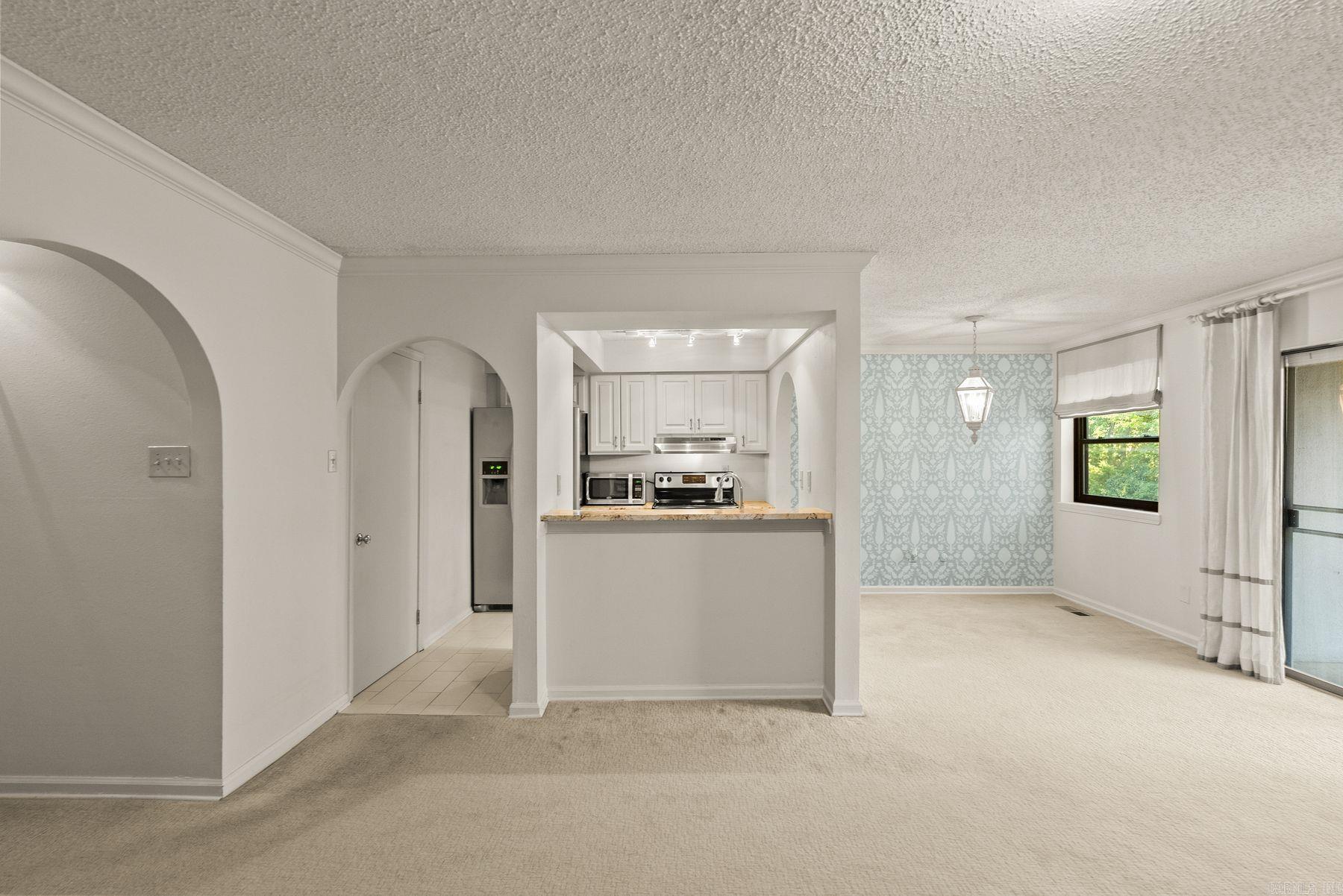 301 Kings Row #103 Drive