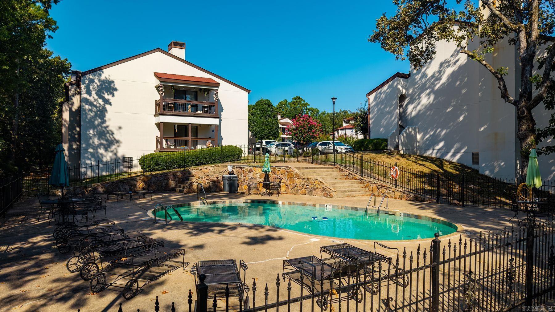 301 Kings Row #103 Drive