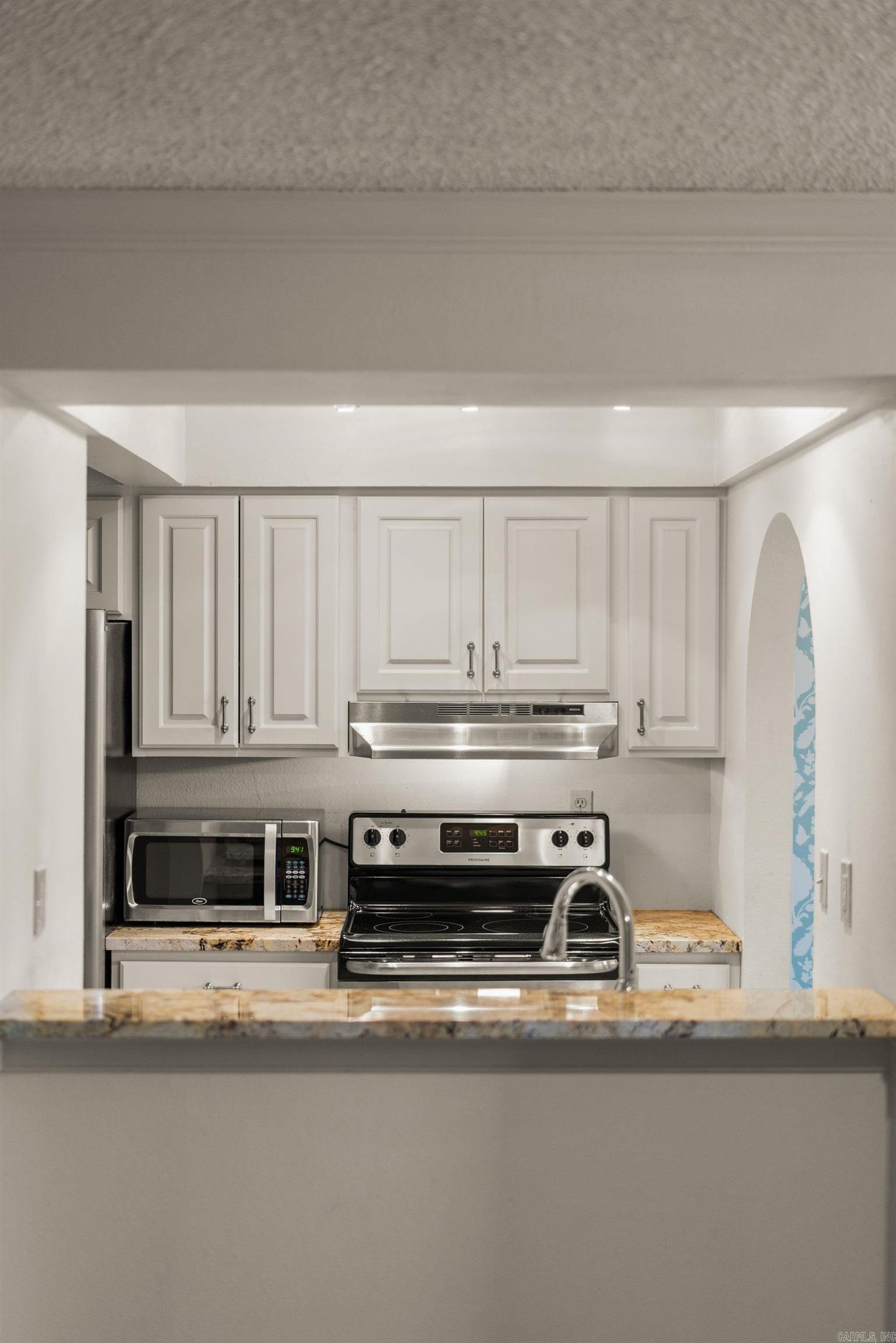301 Kings Row #103 Drive