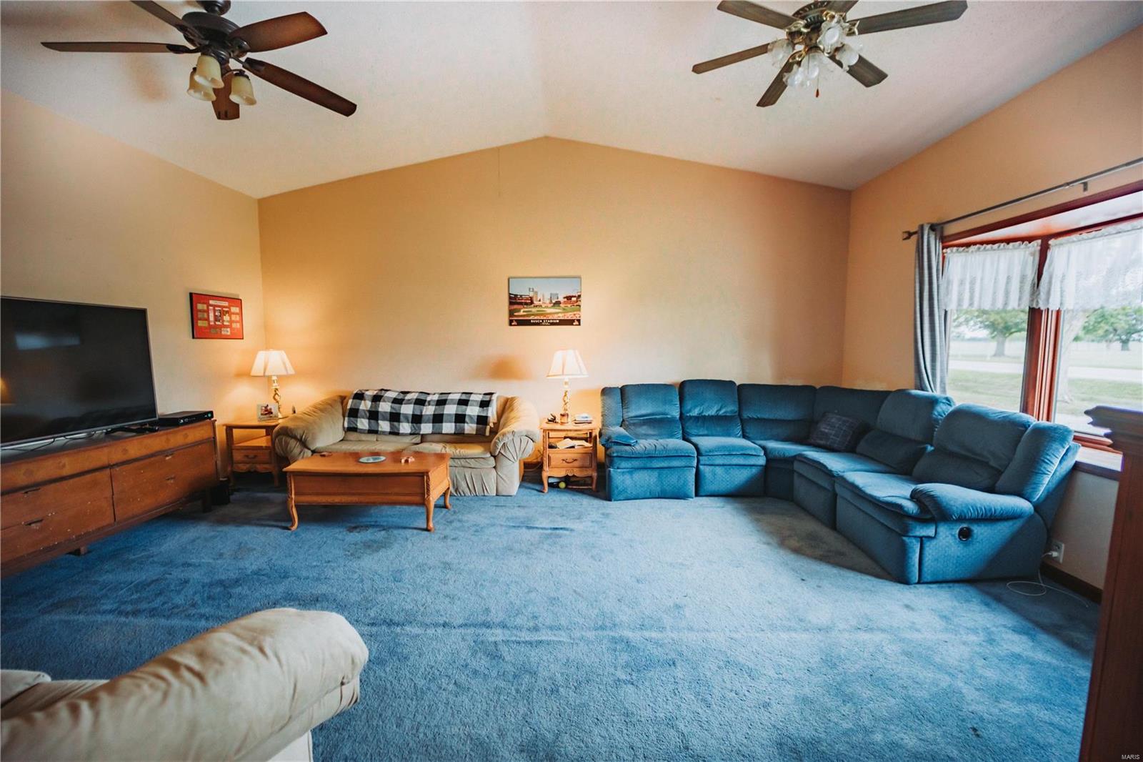 717 E Cumberland