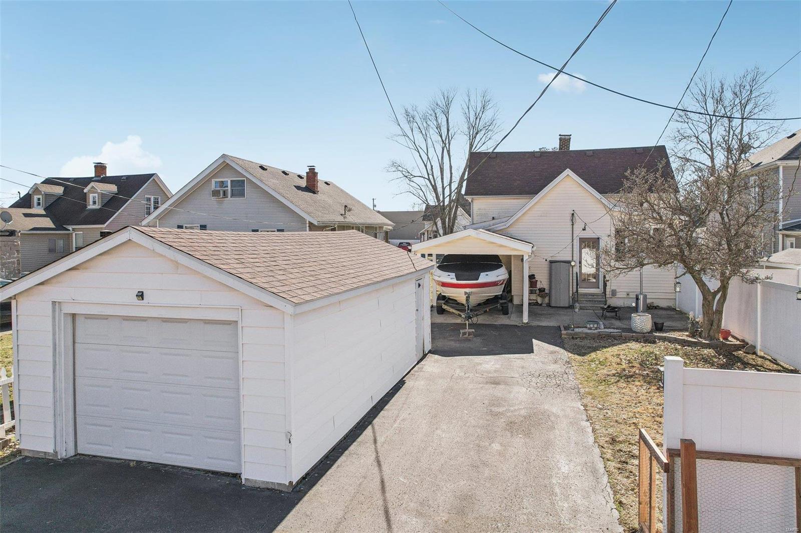 407 Brown Avenue