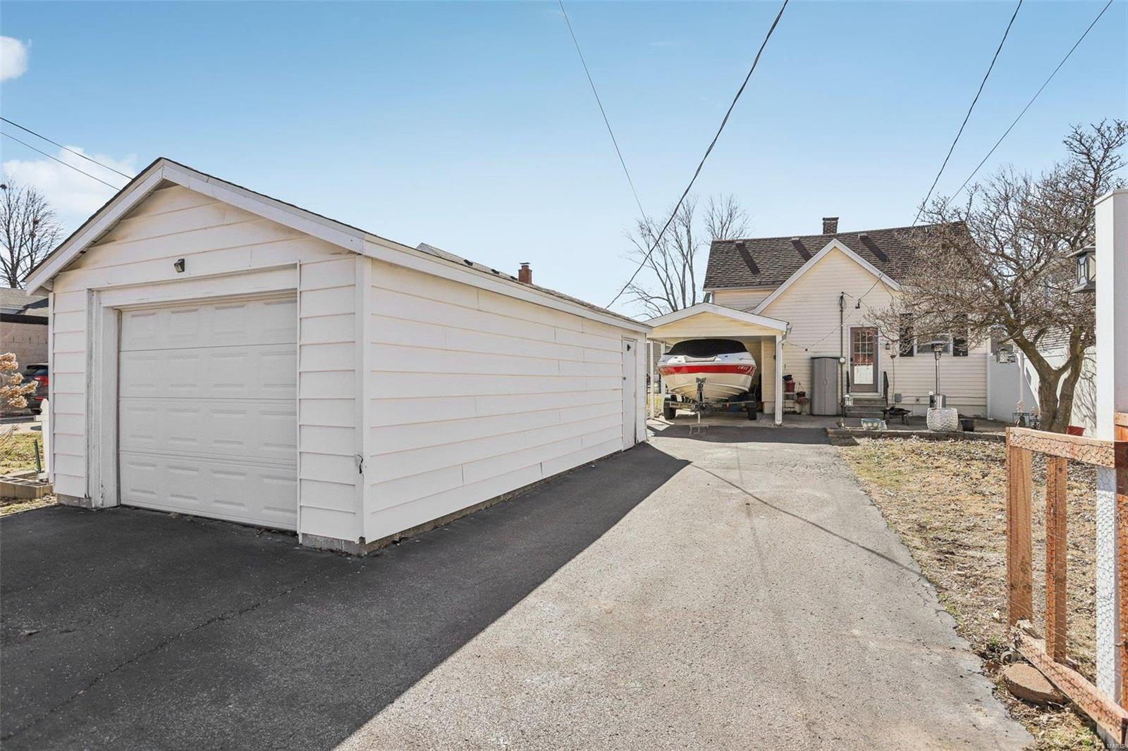 407 Brown Avenue