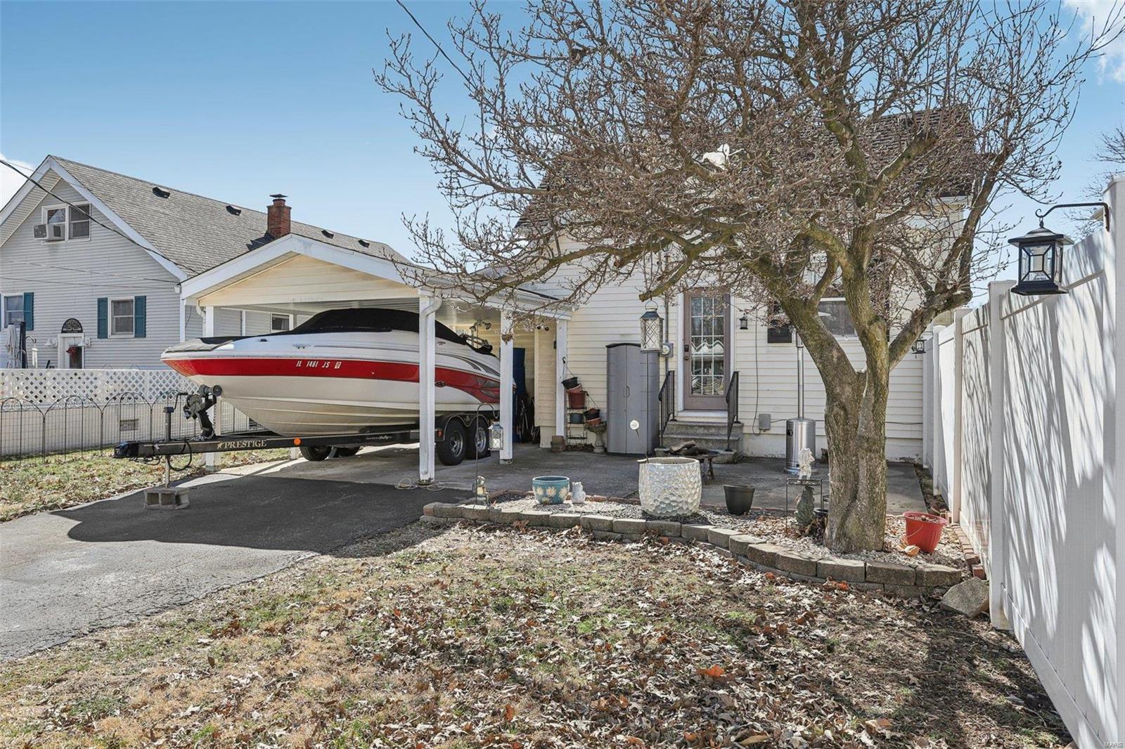 407 Brown Avenue