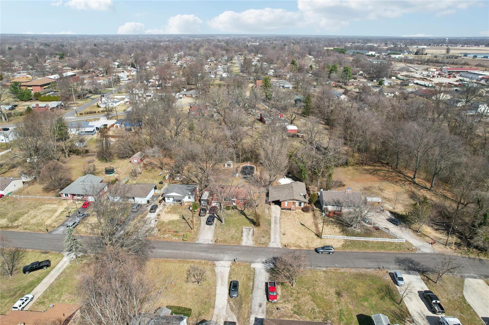 784 E Woodland Drive