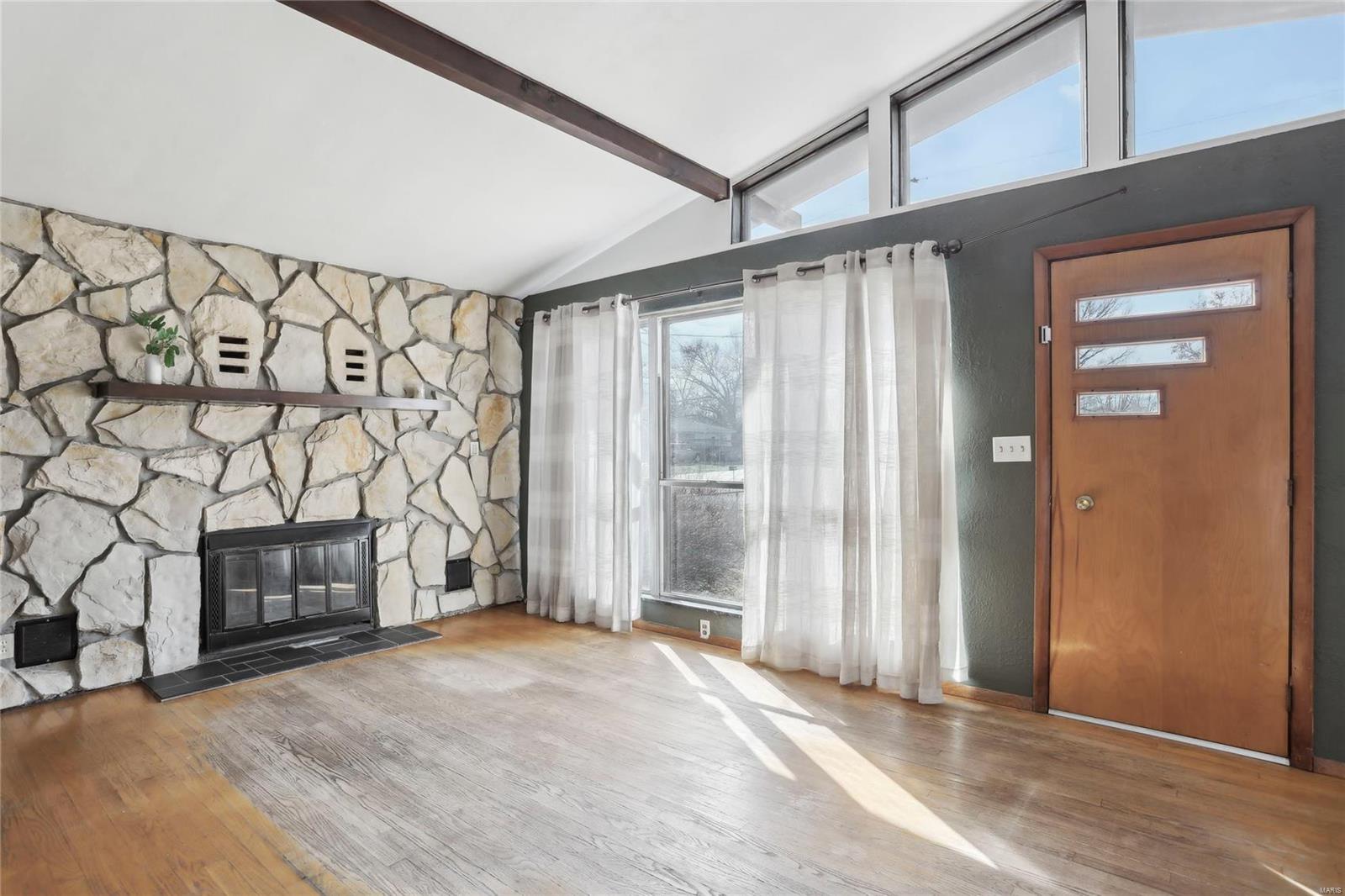 784 E Woodland Drive