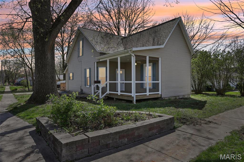 402 E Winter Avenue