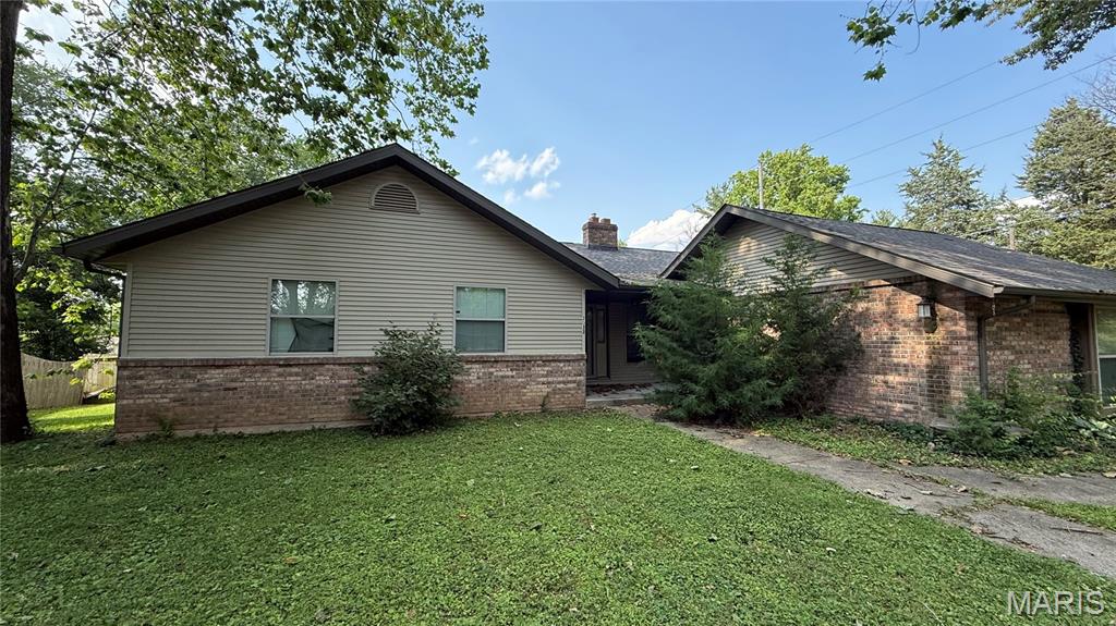 2033 Mapleleaf Drive
