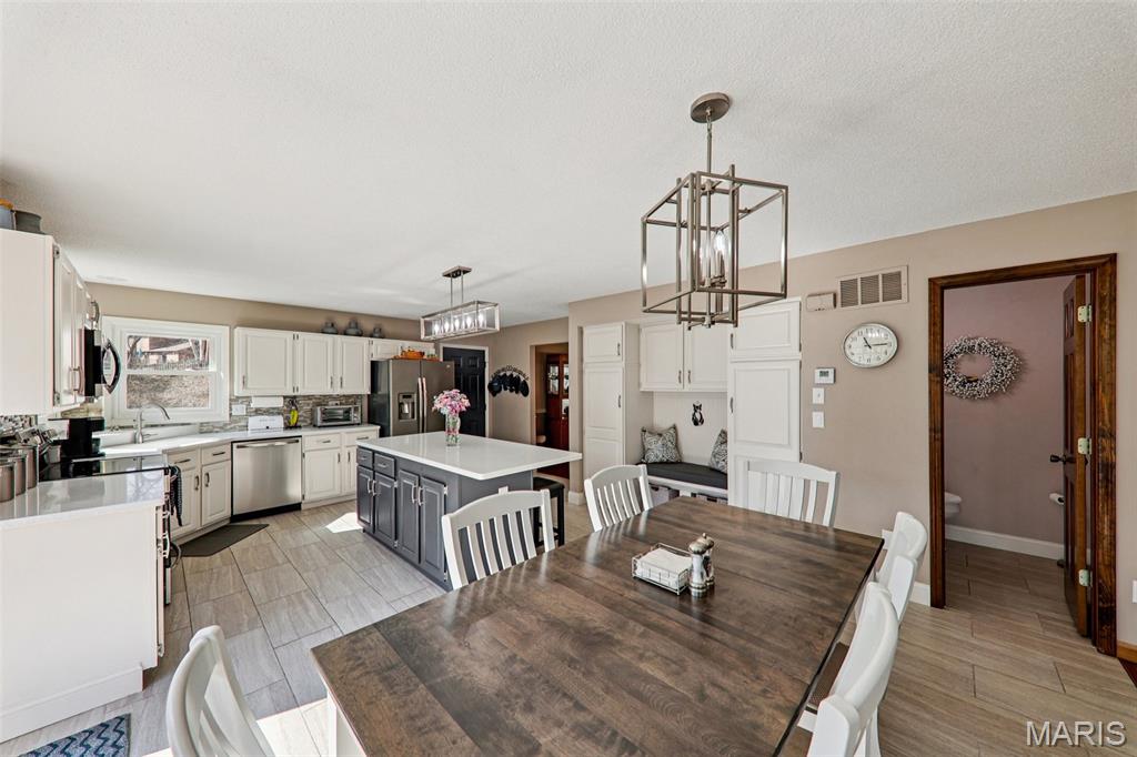 10 White Birch Lane