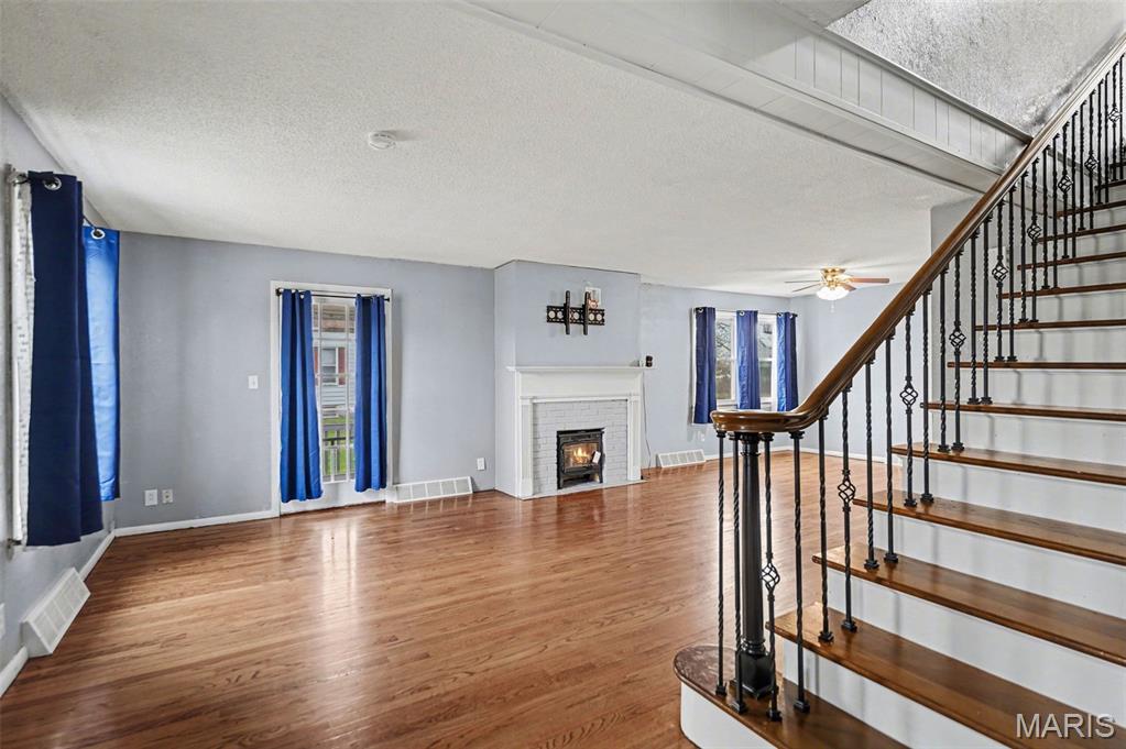 910 W South Street