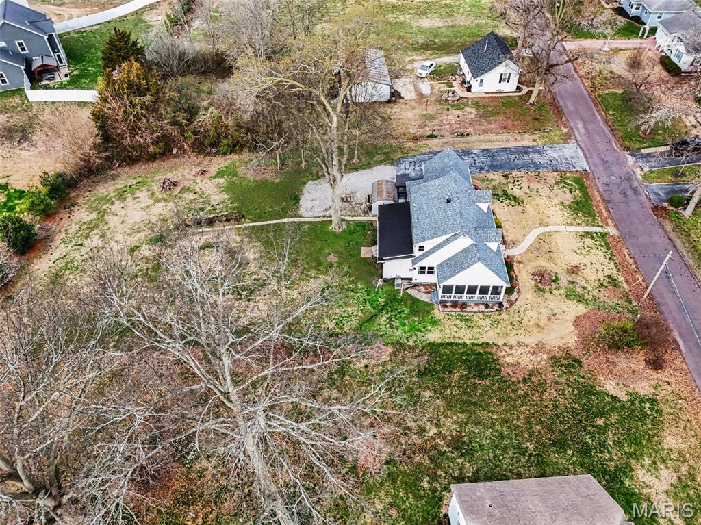 910 W South Street