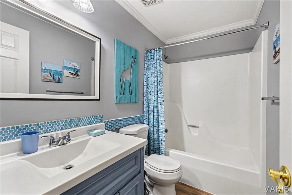 2960 Sylvan Lane Unit: 5D
