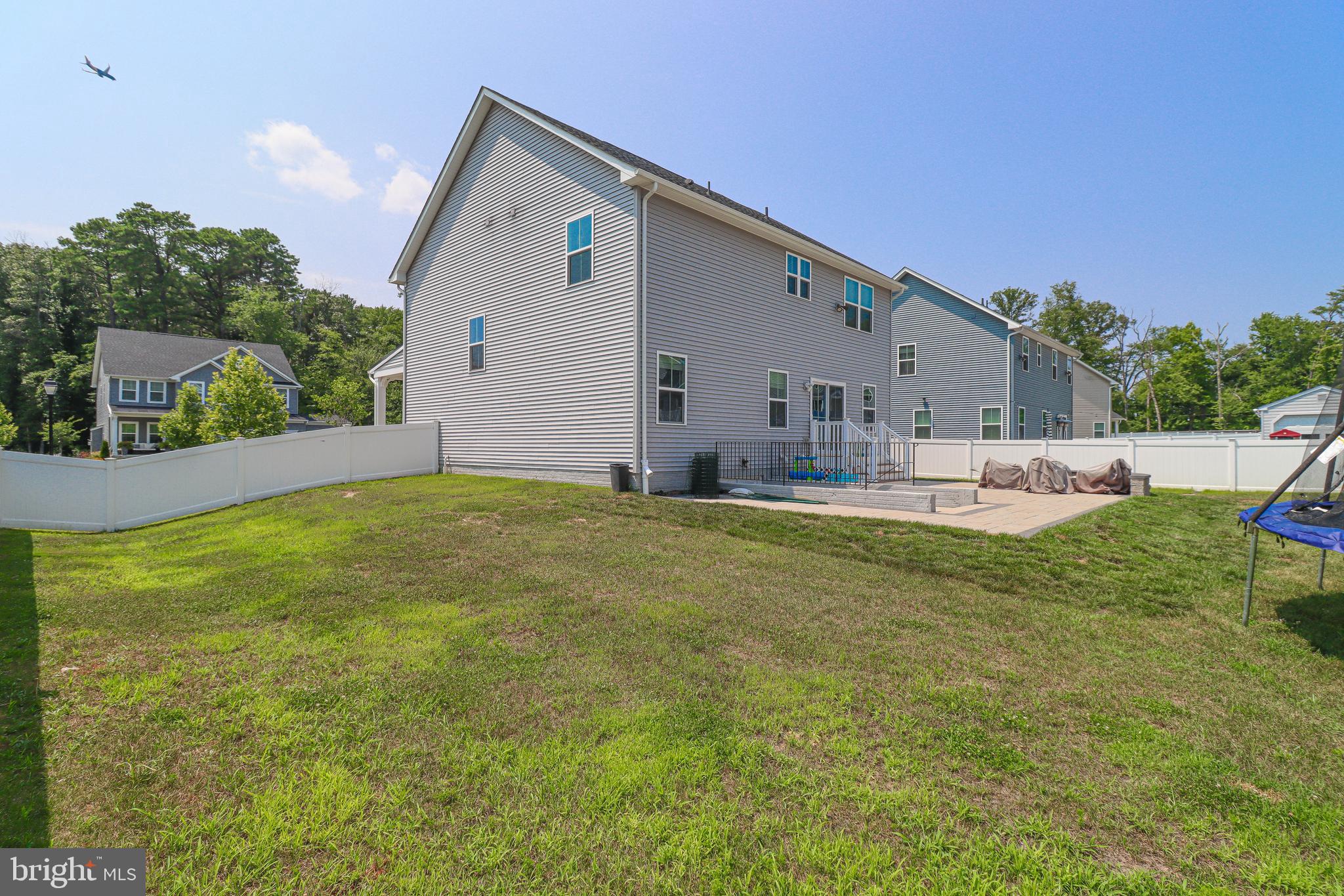 8205 Derrymore Ct